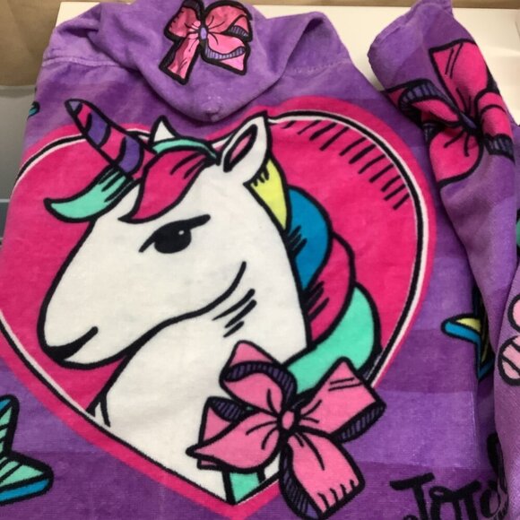 JoJo Siwa Hooded Beach Pool Bath Towel Purple Unicorn Hearts & Hair BowsPreloved - Picture 1 of 4
